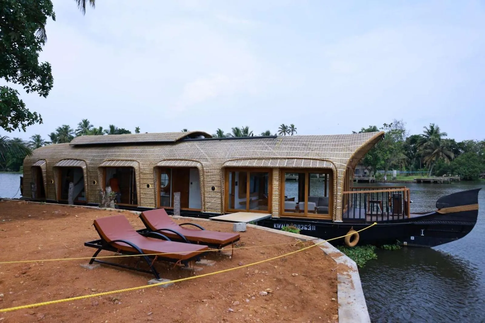מלון Champakulam Island Of Peace Houseboat ספינת מלון